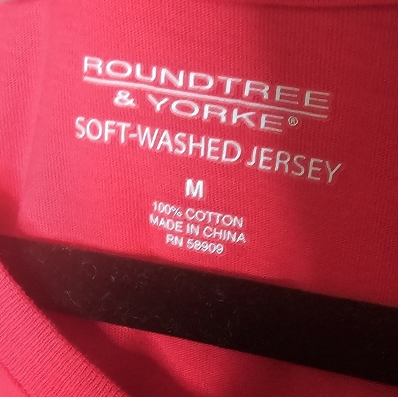 Roundtree & Yorke Red V Neck Short Sleeve T Shirt Mens Unisex Size‎ M Medium - Picture 2 of 6